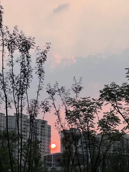 南京拍摄的落日与天空
