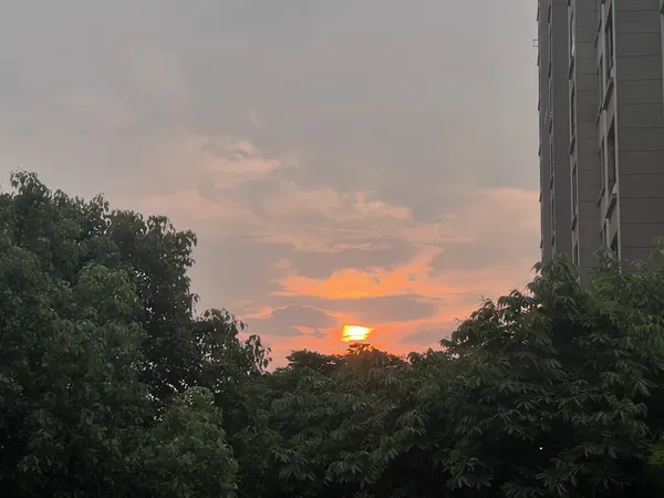 南京拍摄的落日与天空